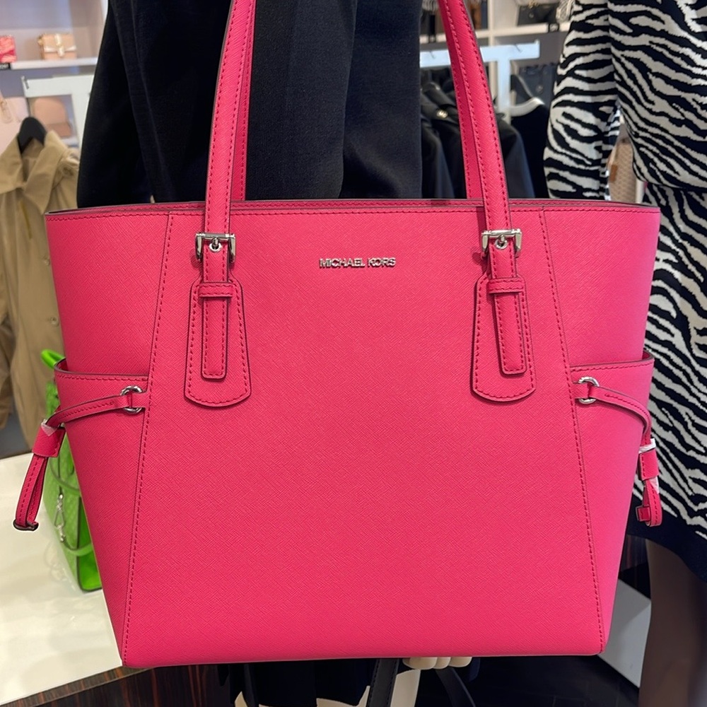 Michael Kors Voyager Large Saffiano Leather Tote Bag
Dragonfruit 
NWT - Picture 10 of 16